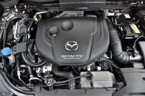 Mazda CX-5 jaki silnik wybrać? Porównanie opcji benzynowych i diesla