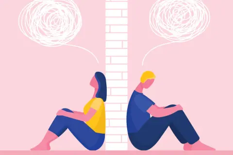Coppia seduta schiena contro schiena, separata da un muro. Pensieri confusi simboleggiano la paura di essere feriti e la difficoltà di comunicazione.