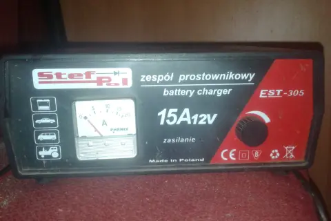 Jaki prostownik z rozruchem do ciągnika? Odpal Diesel bez problemu!