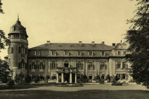 Pałac Münchhausenów w Żelaźnie: Tajemnice, historia i zwiedzanie