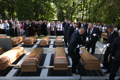 Jak sprawdzić datę pogrzebu w Chojnicach i uniknąć niepewności