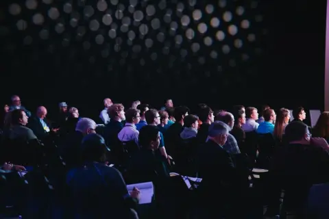 Wynajem sali konferencyjnej jaki VAT? Sprawdź, jak uniknąć błędów