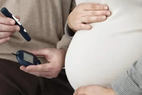 Cukrzyca po porodzie objawy - jak rozpoznać niebezpieczne symptomy