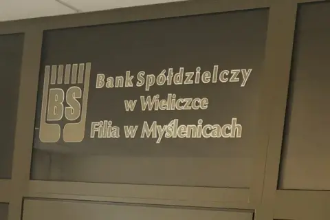Jakie banki są w Myślenicach? Oddziały bankowe i ich lokalizacja