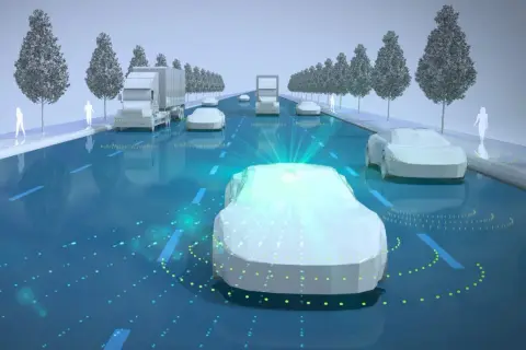 Vehículos autónomos y camiones en una carretera futurista, conectados por **sistemas de ayuda a la conducción** y datos digitales.
