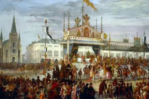 Gemälde einer feierlichen Prozession mit vielen Menschen, Pferden und prunkvollen Gebäuden.