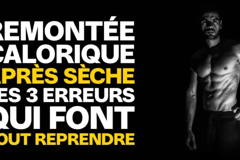 Remontée calorique après sèche : les 3 erreurs qui font tout reprendre. Un homme musclé en noir et blanc.