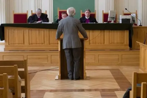 Czy świadek może nie pamiętać? Sprawdź skutki zapomnienia w sądzie