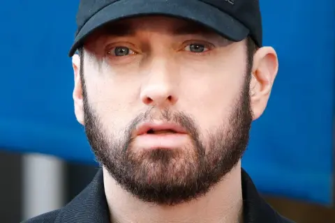 W którym roku urodził się Eminem? Odkryj jego niesamowitą historię