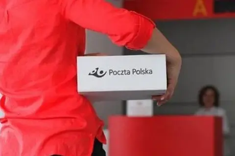 Czy kurier Poczty Polskiej ma terminal? Sprawdź, jak płacić!