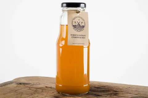 Szukasz syropu z kwiatów czarnego bzu gdzie kupić? Oto butelka z tym naturalnym produktem, idealna na zdrowie.