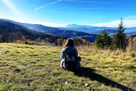 Bacówka PTTK nad Wierchomlą: Zaplanuj wycieczkę i zobacz Tatry!