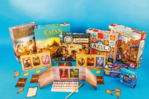 Die besten Familienspiele ab 10 Jahre: Catan, Azul, Quacksalber, Indizien und mehr. Perfekt für gemeinsame Stunden!