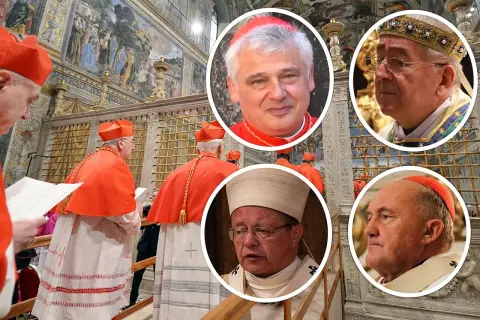 Portret kardynałów polskich w strojach liturgicznych. W tle freski i złote zdobienia.