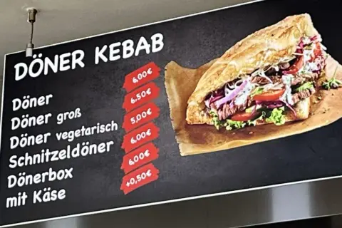 Ile kosztuje kebab w Niemczech? Ceny, jakość i "kebabflacja" 2024