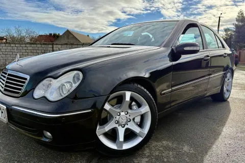 Mercedes C klasa W203 - poznaj najważniejsze cechy i problemy