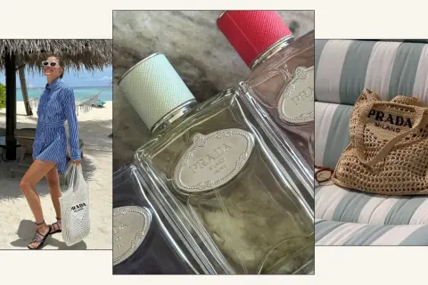 Kobieta na plaży z torbą Prada, butelki perfum Prada i pleciona torba Prada. Zapach Prada Rose idealny na wakacje.
