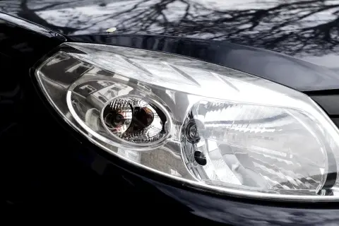 Reflektor Skoda Rapid, gotowy do wymiany żarówki H7.