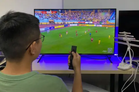 Telewizor 120Hz czy 60Hz? Czy warto dopłacać dla gier i sportu?