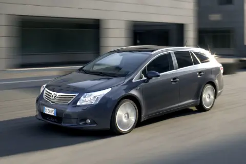 Toyota Avensis jaki silnik wybrać, aby uniknąć wysokich kosztów?