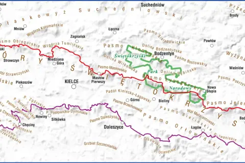 Mapa przedstawia przebieg Głównego Szlaku Świętokrzyskiego, z zaznaczonymi pasmami górskimi, dolinami i miejscowościami.