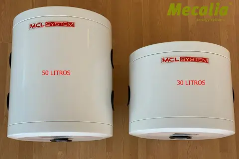 Dos depósitos de inercia aerotermia MCL SYSTEM de 50 y 30 litros, listos para optimizar tu sistema de calefacción.