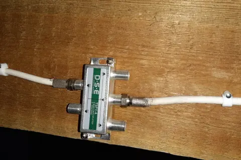 Jak sprawdzić kabel antenowy multimetrem? Brak sygnału TV?