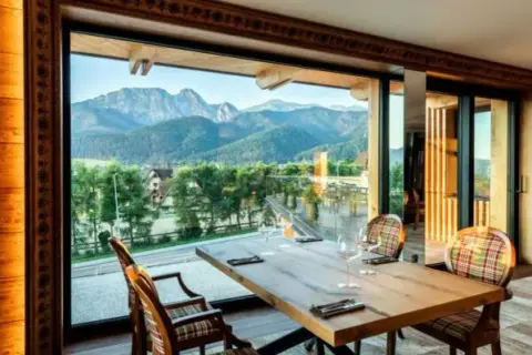 Zakopane: Gdzie zjeść? Od karczmy po fine dining przewodnik.