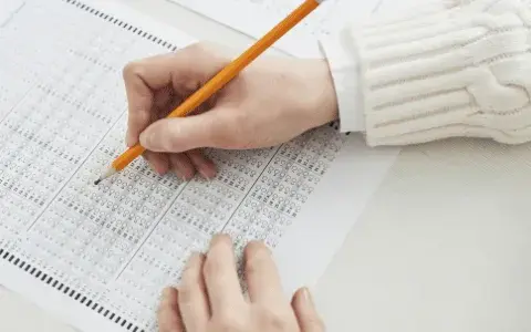 Na czym polegają badania psychologiczne kierowców i jak się do nich przygotować?
