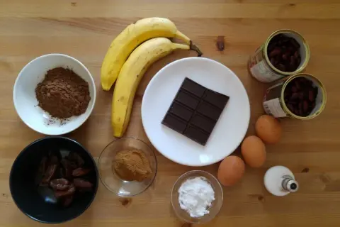 Prosty przepis na ciasto z fasoli i banana, które zachwyci smakiem