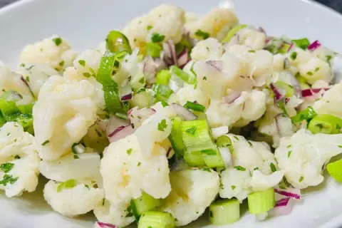 Blumenkohlsalat: Rezepte von roh bis geröstet Einfach & Lecker