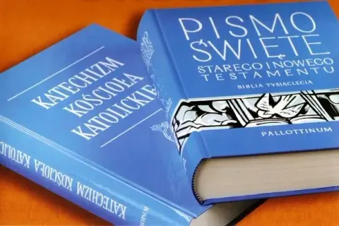 Czym różni się katolik od chrześcijanina? Kluczowe różnice w wierzeniach i praktykach