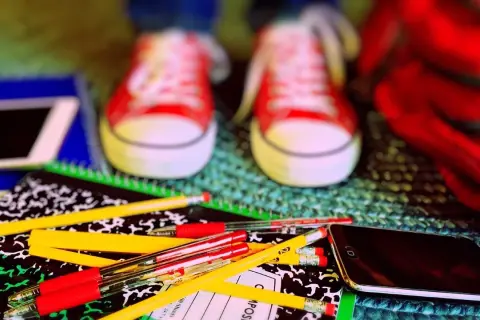 Zabawy integracyjne dla dzieci klas 1-3, które zbudują przyjaźnie i zaufanie
