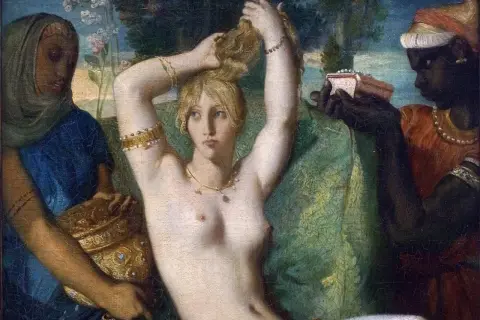 Le bain turc d'Ingres : une odalisque blonde se coiffe, entourée de servantes, l'une tenant un vase précieux, l'autre une boîte à bijoux.