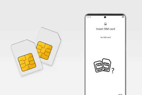 Deux cartes SIM physiques à côté d'un écran de téléphone indiquant "No SIM card".
