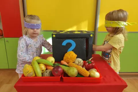 Eksperymenty dla dzieci z warzywami: Odkryj naukę w kuchni!