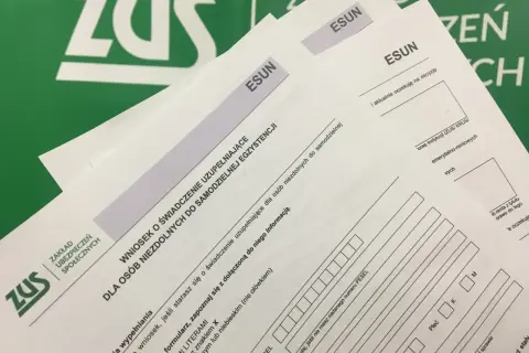 Wniosek ZUS o świadczenie uzupełniające dla osób z niezdolnością do samodzielnej egzystencji.
