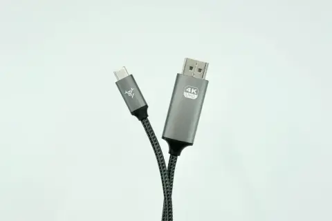Kabel USB-C do DisplayPort 4K UHD. Dowiedz się, displayport co to i jak działa.