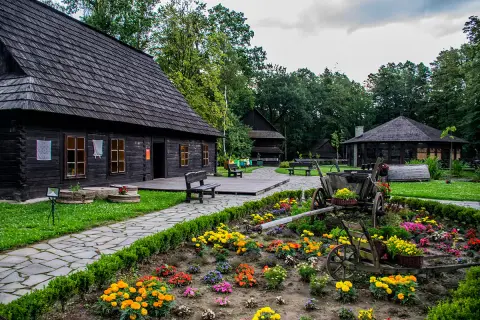 Skansen Pszczyna - Odkryj fascynującą historię i unikalne wystawy