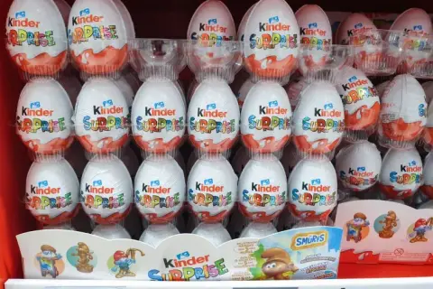 Kinder z jakiego kraju pochodzi? Odkryj włoskie korzenie marki