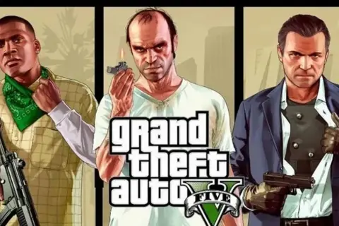 Trzech bohaterów GTA V: Franklin z bronią, Trevor z zapalniczką i Michael w garniturze. Gra zarobiła fortunę!