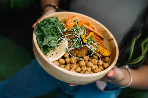 Catering dietetyczny: Jak działa? Przewodnik dla początkujących