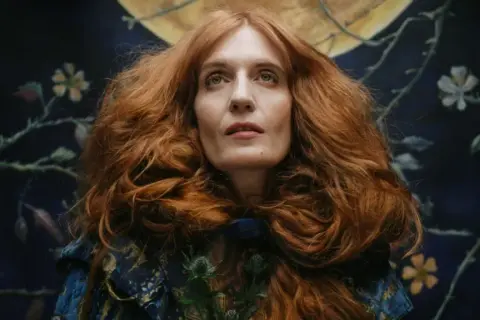 Ile trwa koncert Florence and the Machine? Nie daj się zaskoczyć!