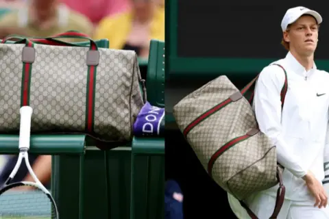 Il borsone Gucci di Sinner, con il suo iconico monogramma, pronto per la partita.