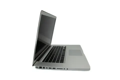 MacBook Pro A1286: Czy warto jest kupić ten kultowy model? Porady