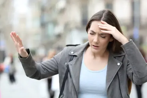 Alergia a mózg: Jak objawy neurologiczne (mgła, bóle głowy) wskazują na przyczynę?