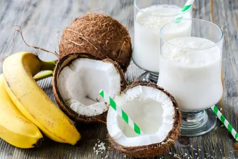 Batido de coco: recetas fáciles, beneficios y el secreto cremoso