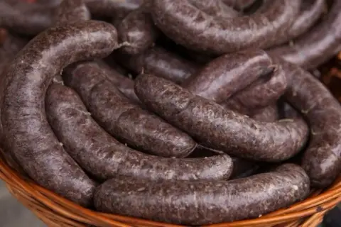 Jak zrobić kaszankę z kaszy gryczanej - prosty przepis krok po kroku