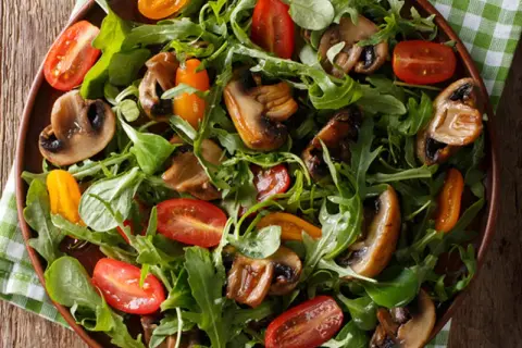 Dein perfekter Rucolasalat: Rezepte, Dressings & Tipps vom Profi