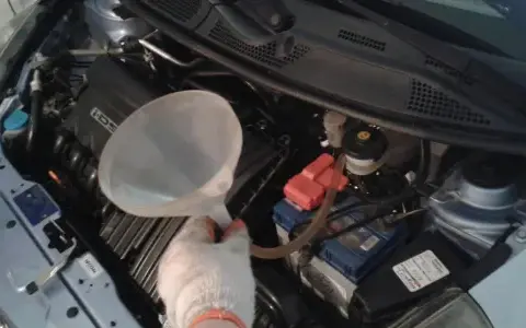 Jak wybrać odpowiedni olej silnikowy do Honda Jazz 1.2?